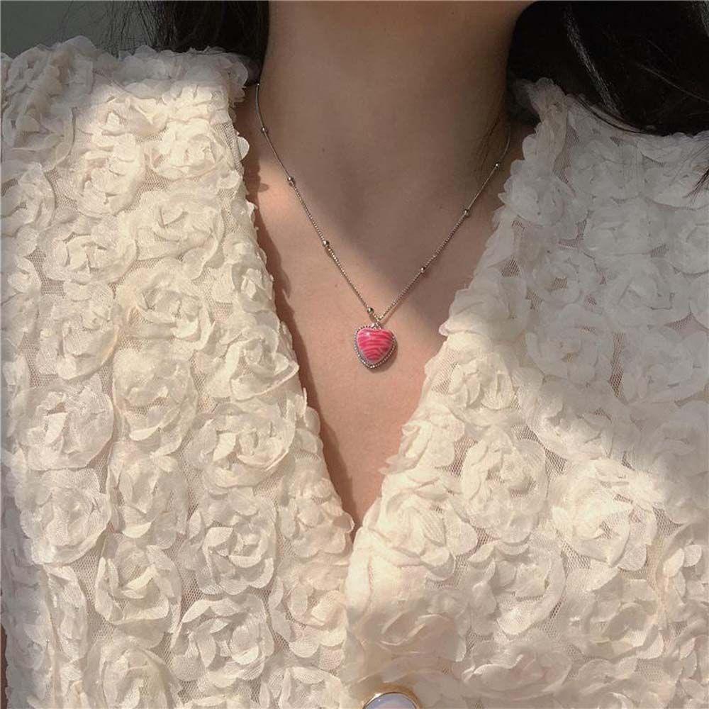 Kalung Choker Liontin Bentuk Hati Warna Pink Silver Gaya Minimalis Untuk Wanita