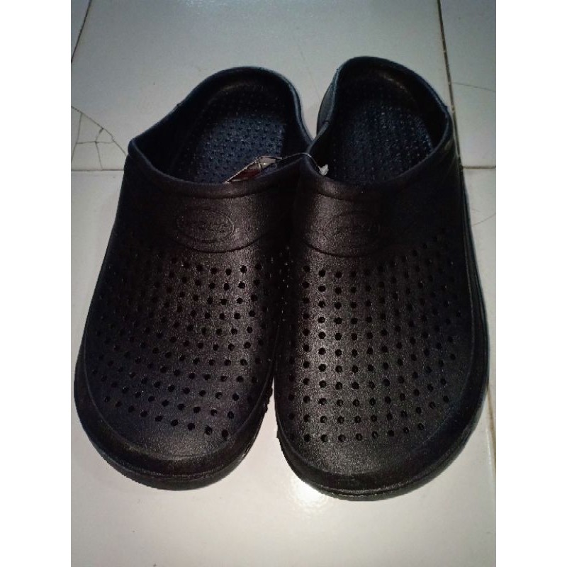 Sandal Slop Karet Type MB560/Sandal Bakpao Pria
