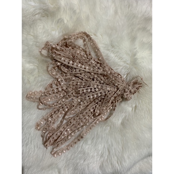 RENDA GIPER MOTIF KACANG