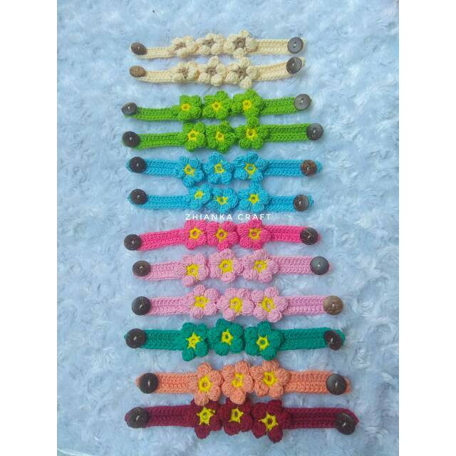 Konektor masker rajut bunga