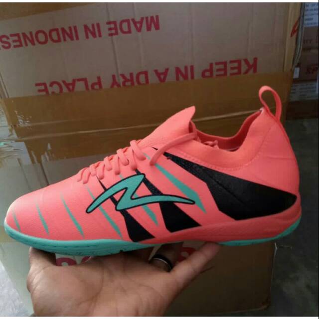 Specs Accelerator Velocity II IN Peach