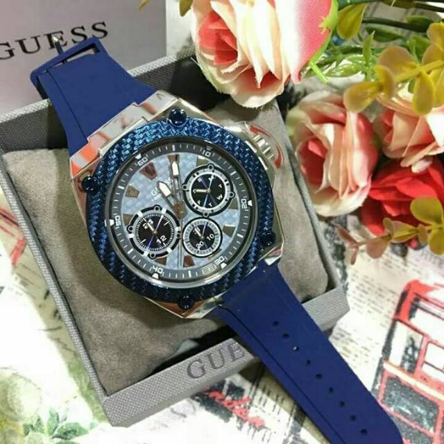 100% ORIGINAL GUESS W1049G1