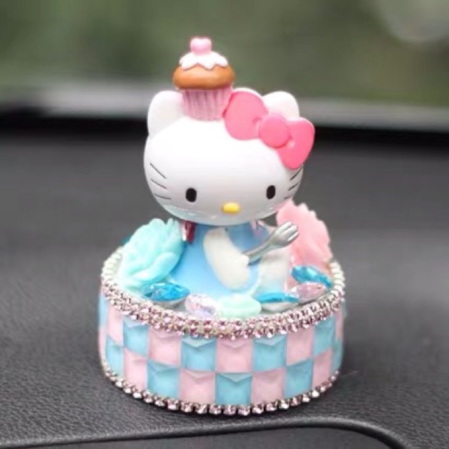 Hiasan Pajangan Dashboard Mobil Hello Kitty Bling Bling