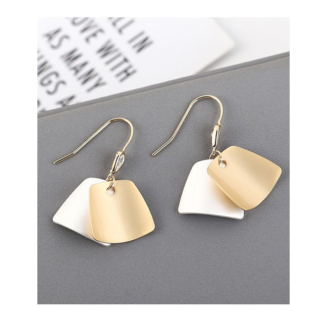 LRC Anting Gantung Fashion plated Geometric Trapezoidal Earrings Y63280