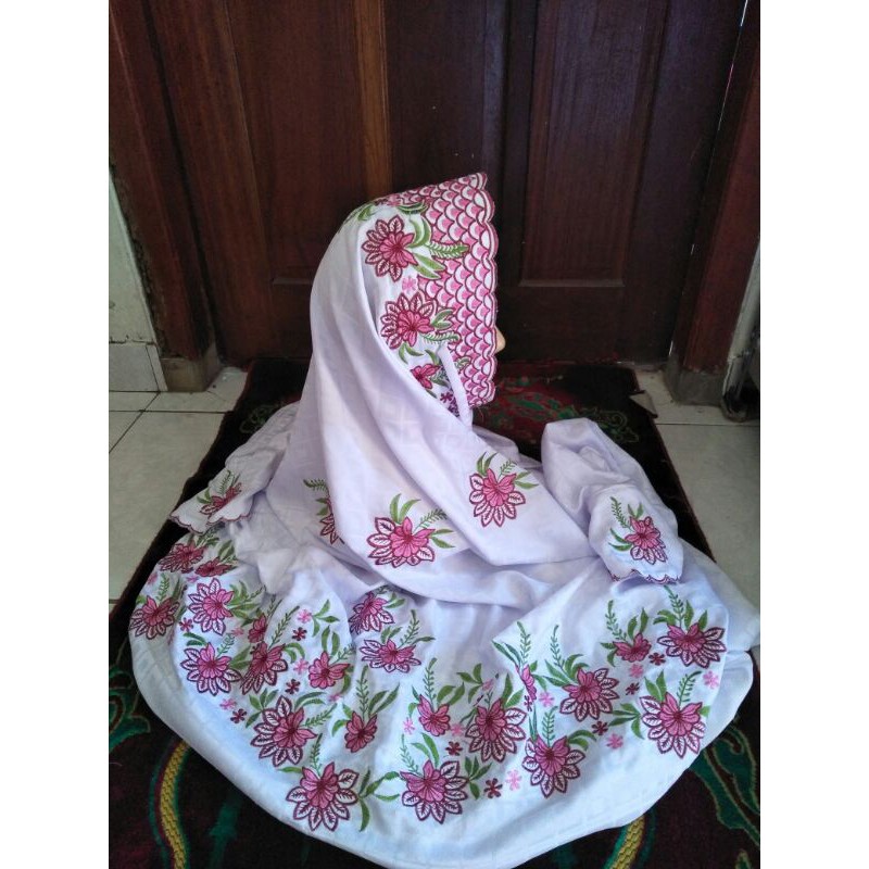 Mukena Semi Sutra Kotak Dewasa  Terusan Lajuran