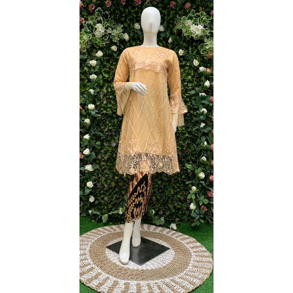 Kebaya Tunik Modern / Kebaya Pesta Remaja / Kebaya Kondangan / Kebaya Tutu / Kebaya / Kebaya Terbaru