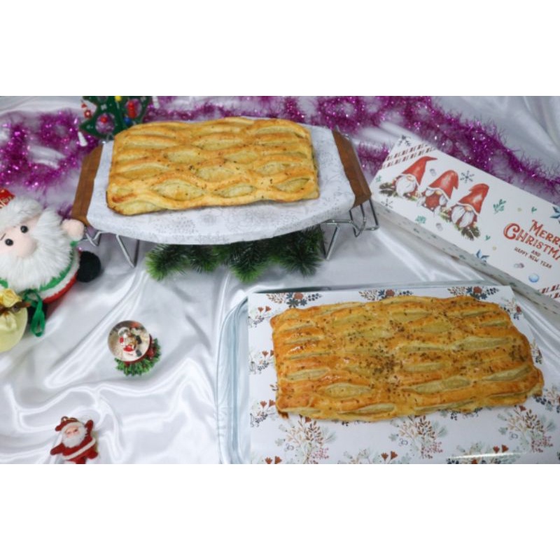 

Salmon Wellington / Salmon En Croute / Christmas Hampers - DANIEL