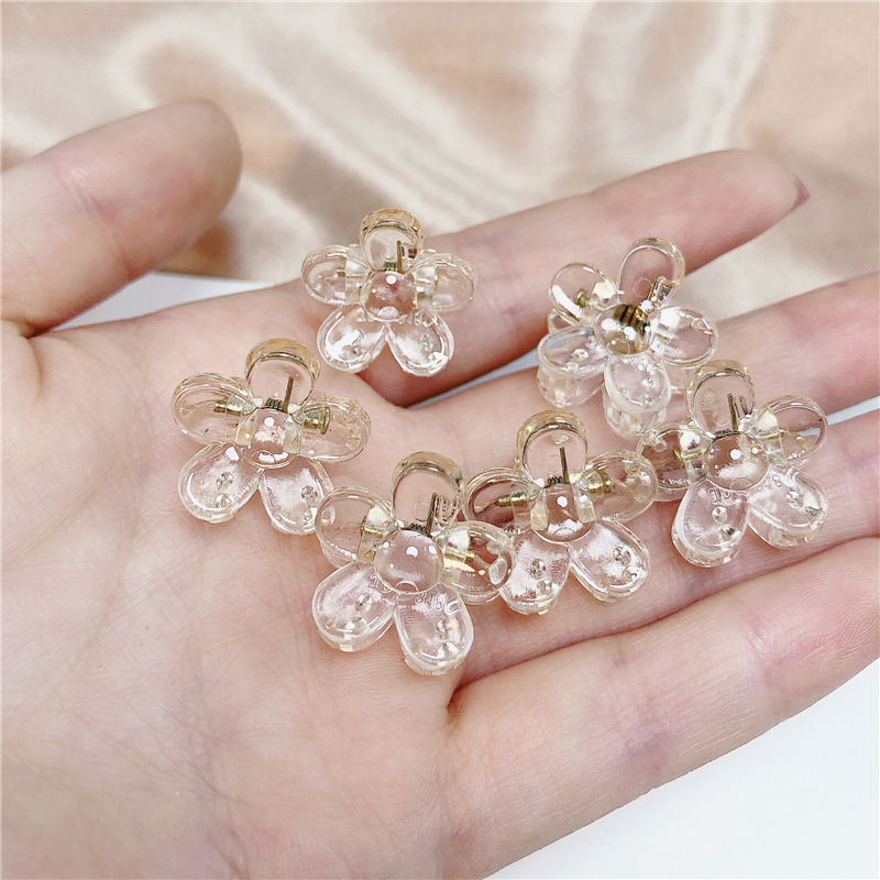 Magic789 Lovely Girls Acrylic Small Flower Hair Claw Clip Braiding Tool for Women Transparent Mini Hairpin