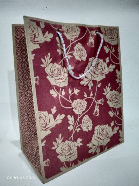 Paperbag/tas kertas motif ( 20x10x25)