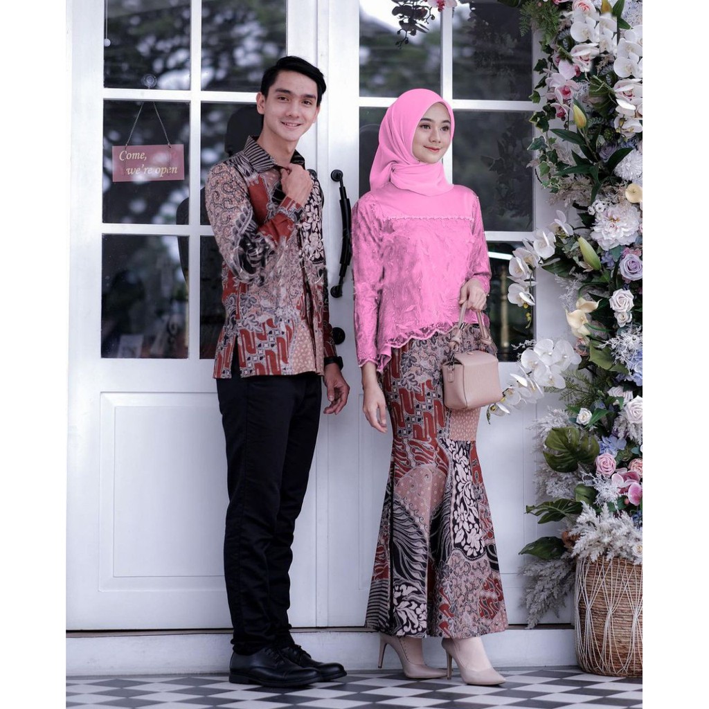 COUPLE KEBAYA LAMARAN COUPLE KEBAYA BROKAT COUPLE KEBAYA WISUDA COUPLE KEBAYA BRUKAT  WID BATIK