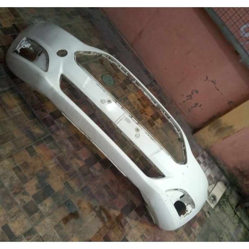 Bumper depan Ford Fiesta S 2014