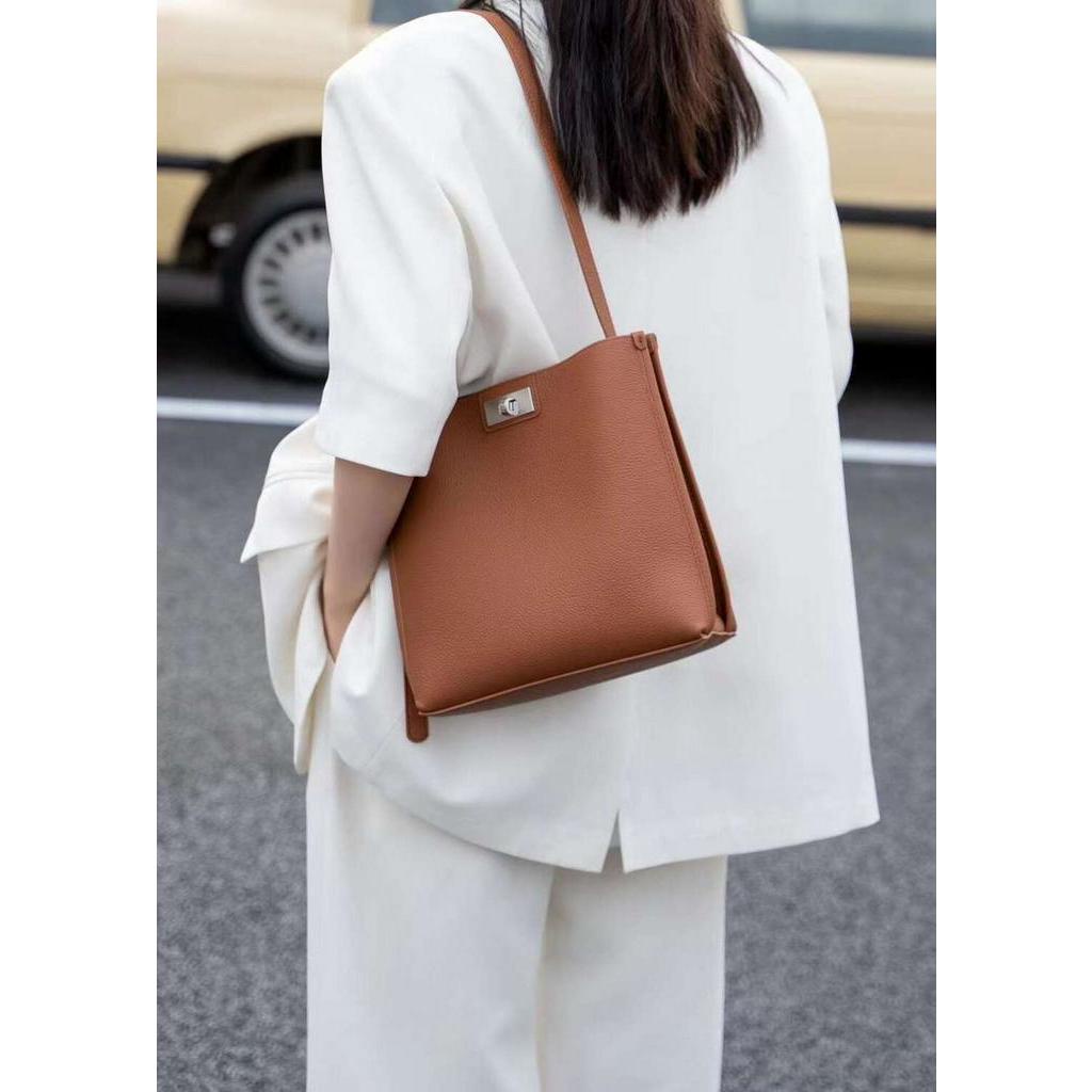 [ New Trend ] Tas Wanita Premium  Tas bahu wanita kulit asli, tas kereta tubuh kota sederhana, perja