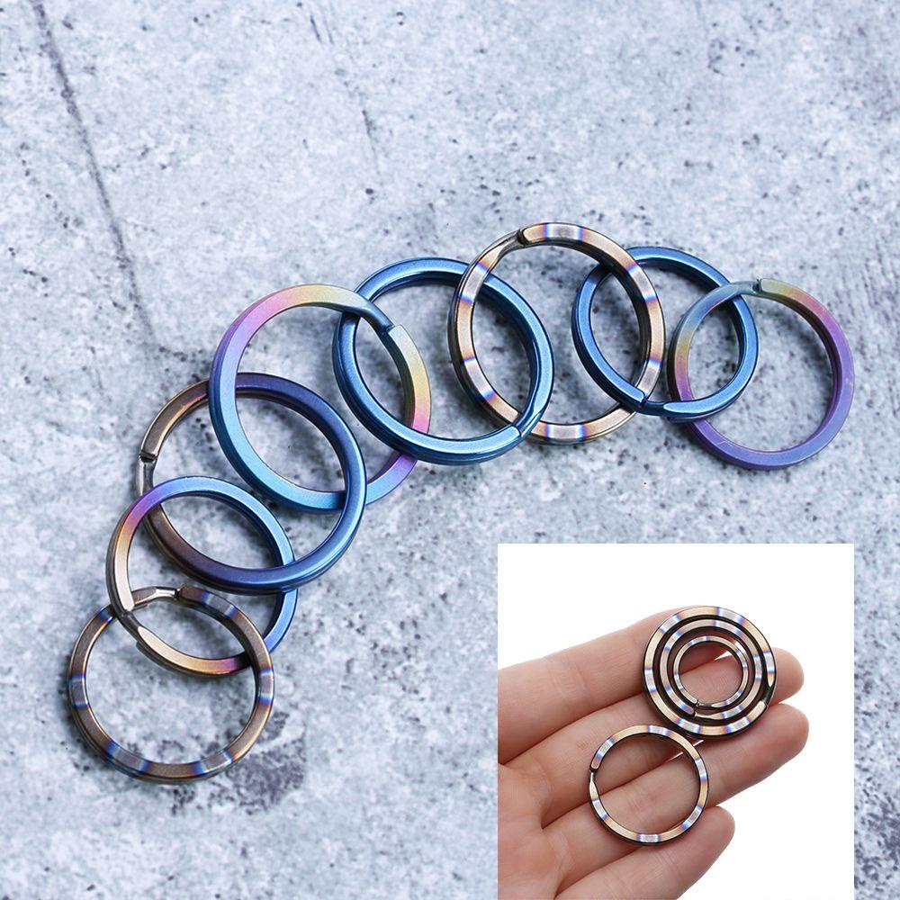 Nanas 1/2pcs EDC Gantungan Kunci Alat Gantung Luar Ruangan Paduan Titanium Camping Travel Barang Key Ring