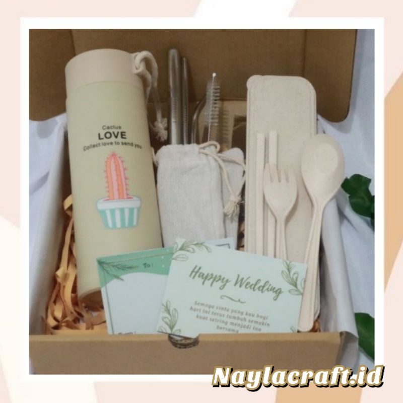 

[ UNDER 50K ] Hampers gift box kado ulang tahun pernikahan wisuda murah Naylacraft.id