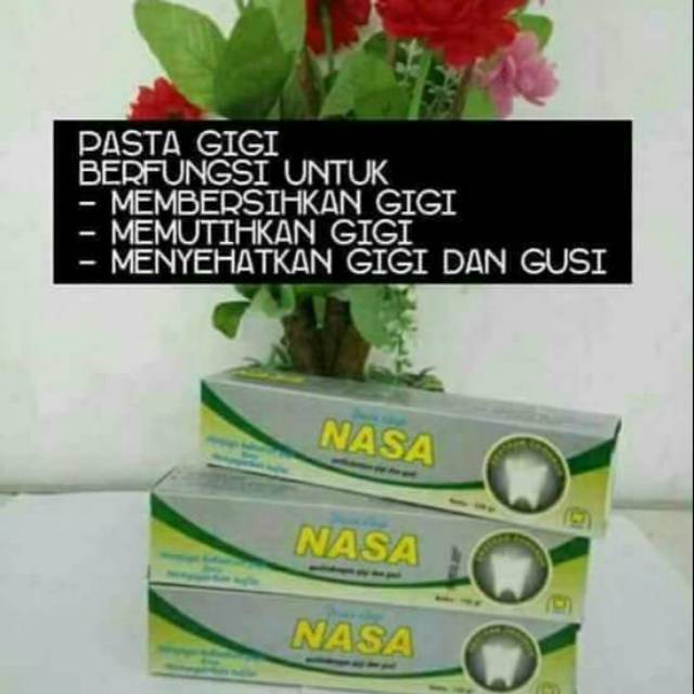 Pasta  gigi. Membersihkan gigi kuning