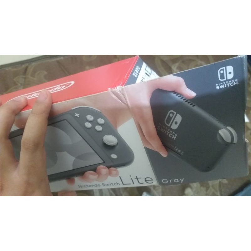 nintendo switch lite  fullset plus game