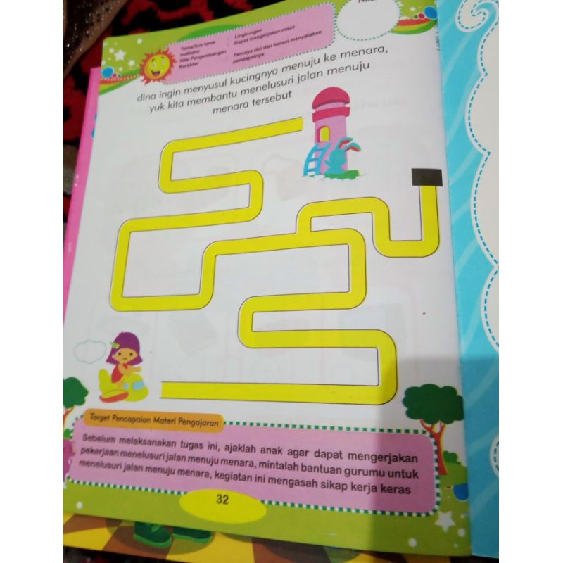 BUKU PAKET ANAK 5-6 TAHUN ISI 2 BUKU ANAK PINTAR KREATIF BERBAHASA SEMESTER 1 DAN 2 (21×30CM)