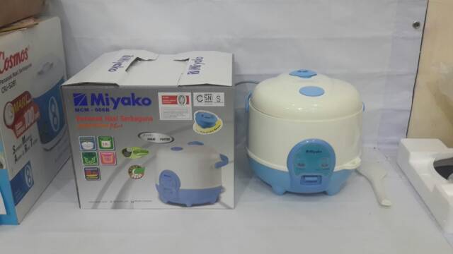 Miyako Magic Com 0,6 Liter MCM 606A  Penanak Nasi Rice Cooker Serbaguna MCM 606 A