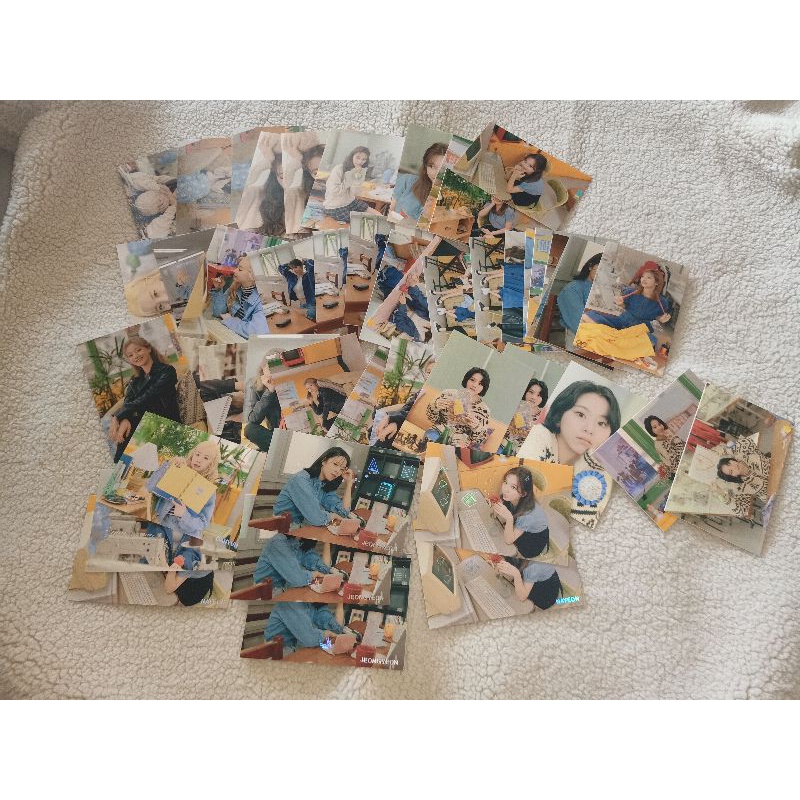 Twice University Trading Card Set