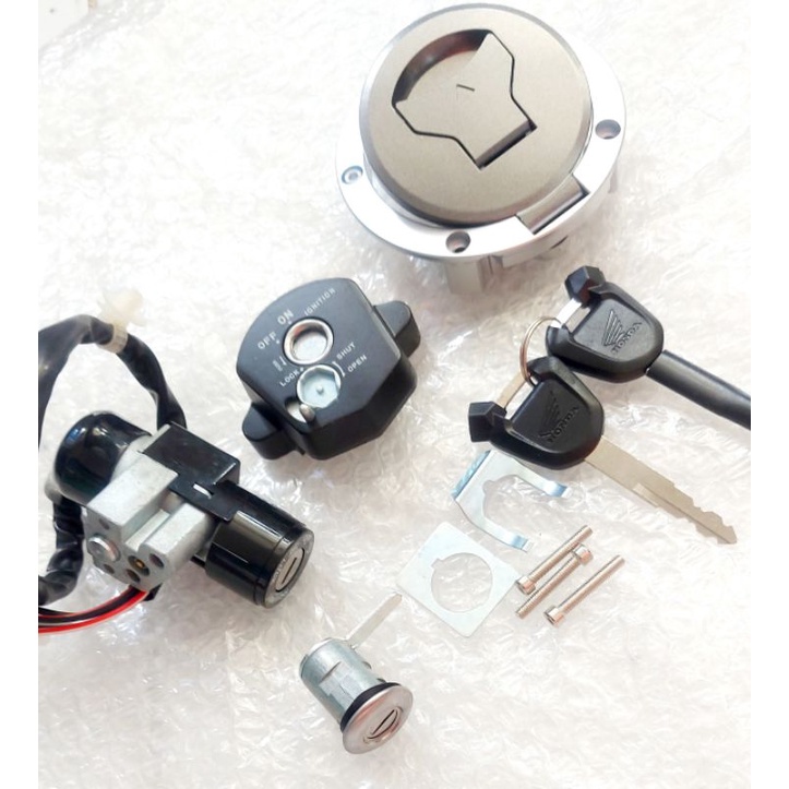 KUNCI KONTAK SET PLUS TUTUP TANGKI CBR 150 NEW 4 KABEL