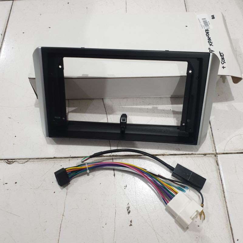 frame head unit android 9inc xpander all new livina