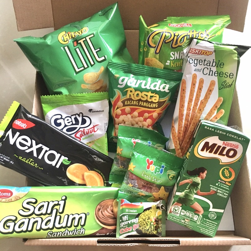

SNACK BOX GREEN/ HAMPERS/ GIFT BOX/ HADIAH ULANG TAHUN/ HADIAH WISUDA