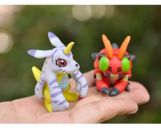 mainan anak figure Agumon Tailmon Gabumon Gerrymon Digimon set 9