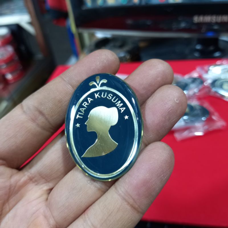 pin tiara kusuma / tiara kusuma