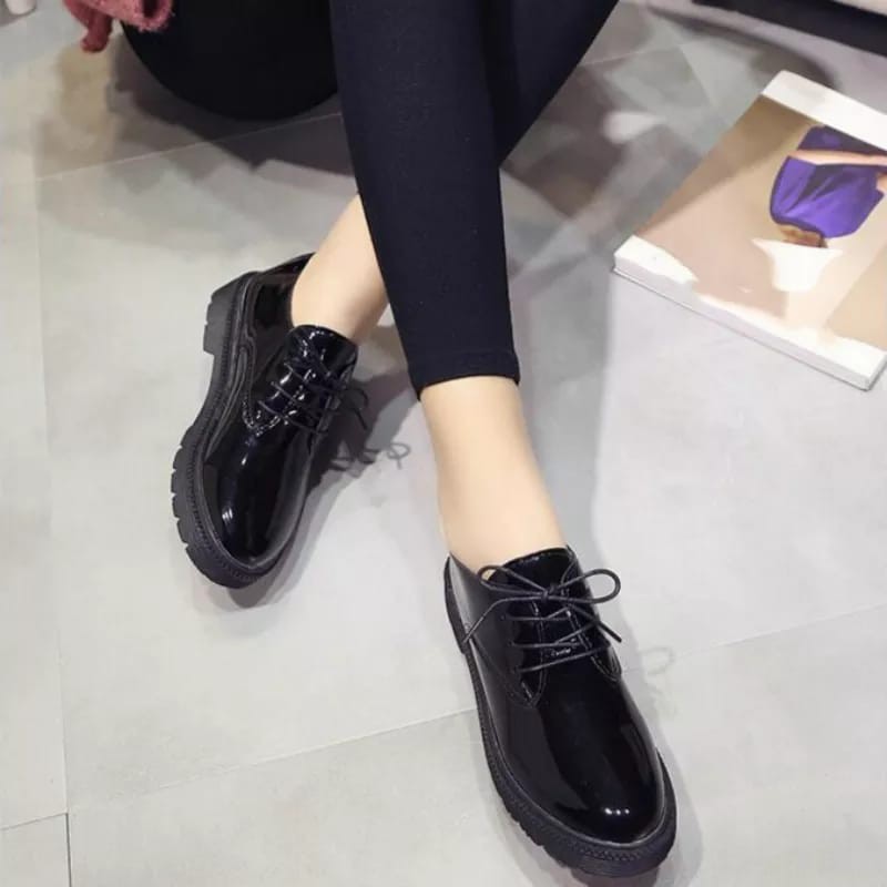 SEPATU WANITA MODEL BOOTS BEST SELLER  / DOCMART BLACK GLOSY PREMIUM 001