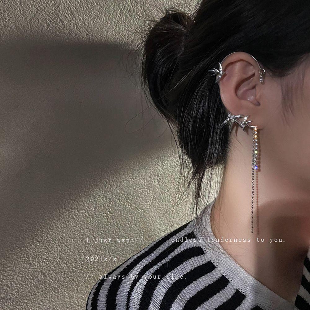 Needway Berlian Imitasi Rumbai Anting Perancis Elegan Kanan Telinga Klip Ada Lubang Telinga Perhiasan Fashion Kepribadian Wanita Klip Telinga
