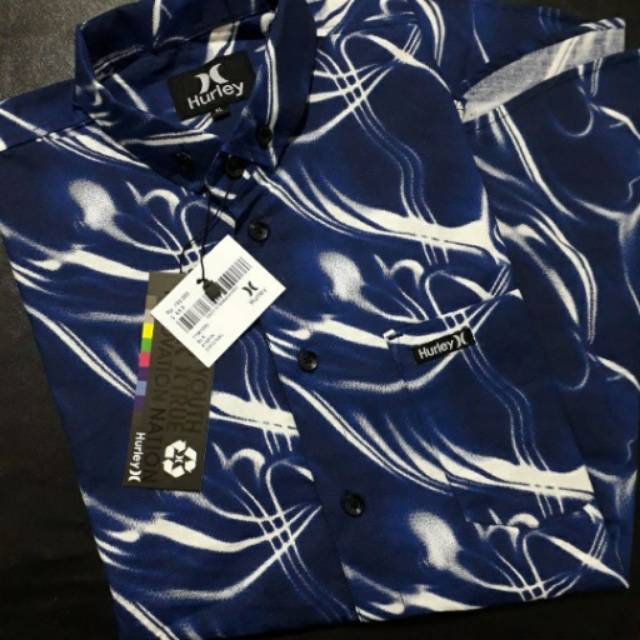 Kemeja lengan pendek Hurley motif ombak
