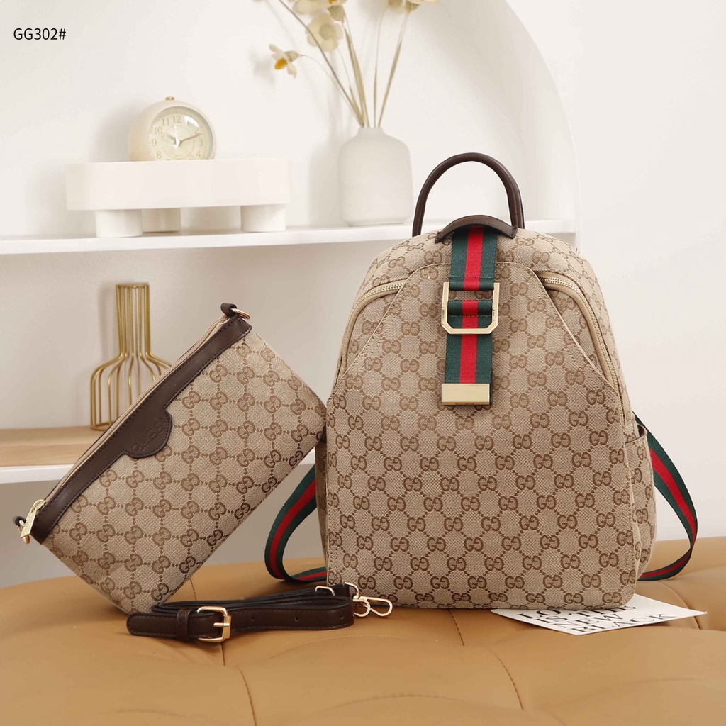 Gucci GG Canvas Backpack With SlingBag GG302