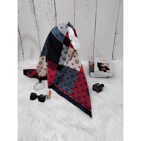 Kerudung Voal/ kerudung hijab motif Deenay kw/ Kerudung hijab polos/ Kerudung hijab bahan halus adem