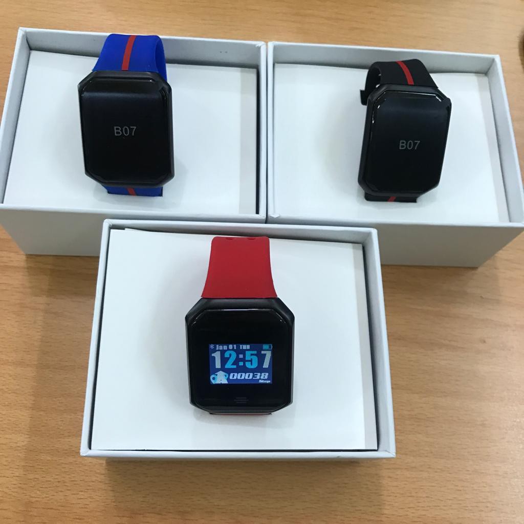 B07 Smart Watch Heart Rate Monitor Fitness Tracker Smartwatch / Layar Warna dengan detak Jantung