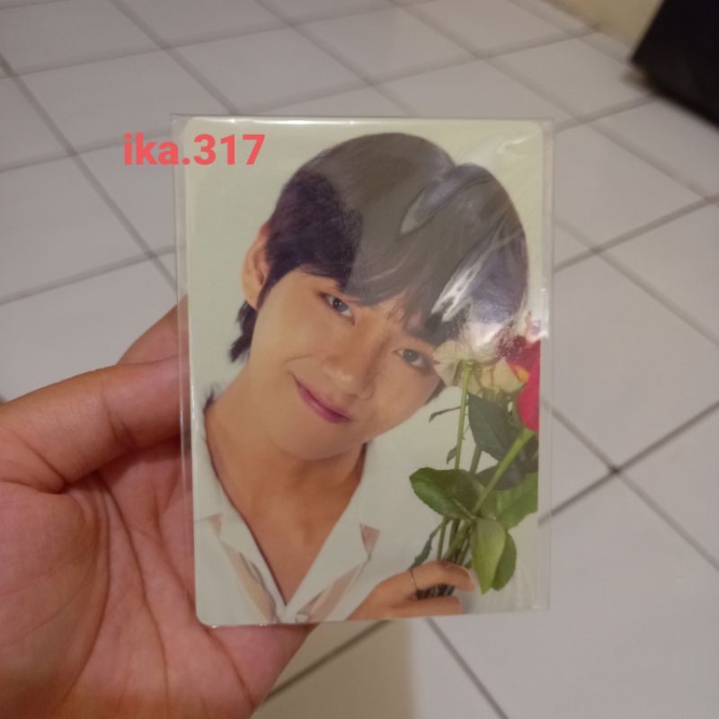 photocard v taehyung bts world tour love yourself