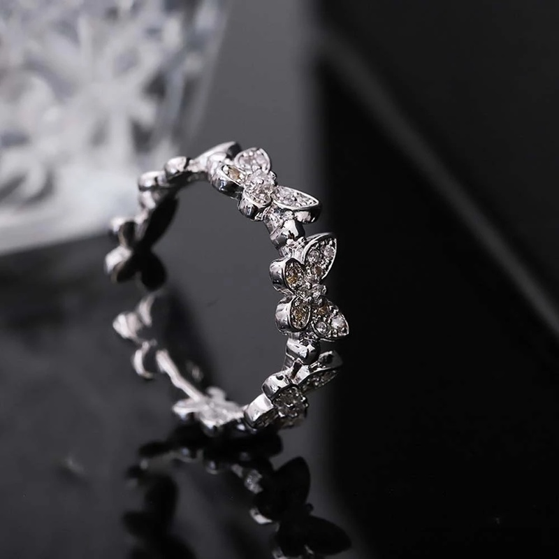 Cincin Model Terbuka Adjustable Desain Kupu-Kupu Aksen Kristal Gaya Korea Untuk Wanita