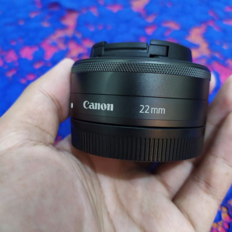 Lensa Fix CANON 22mm F1.2 For Kamera Mirrorless