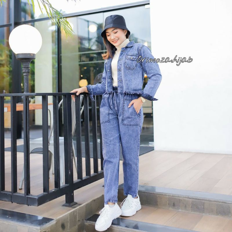 Dht One Set Setelan Jaket Crop Jeans Snow set Ld 95  Lp 65 melar full karet