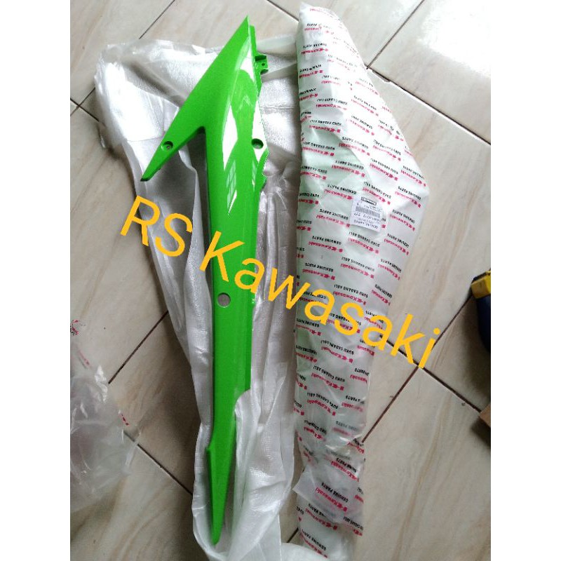 cover body belakang kawasaki athlete hijau original set