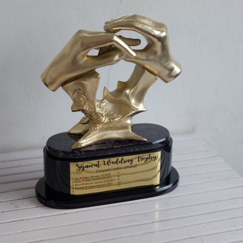 WEDDING TROPHY// PIALA BERGILIR// PIALA NIKAH