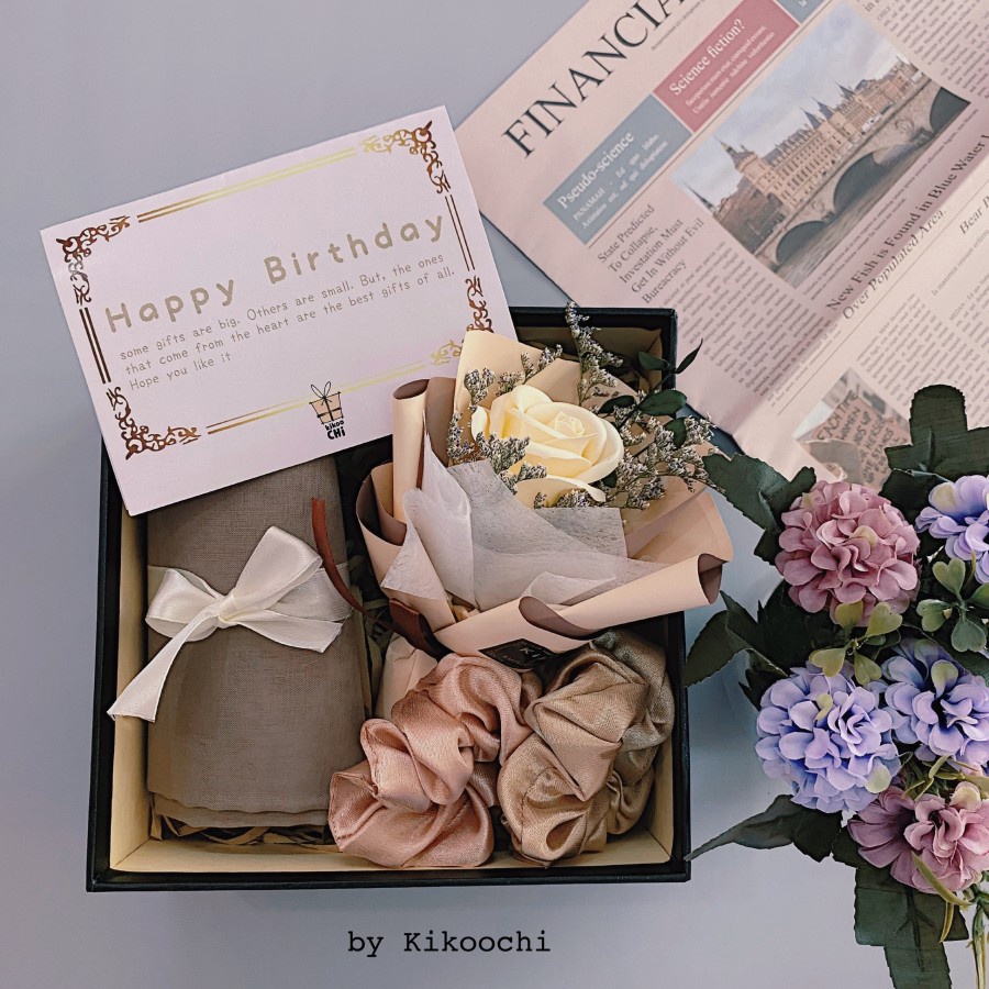 

Kikoochi Mei- Hadiah Kado Ulang Tahun Wanita Hijab Bunga Anniv Hampers