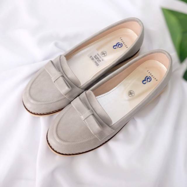 [SIAP KIRIM] BRShoes3 Abu Sepatu Kerja Casual Flat Wanita