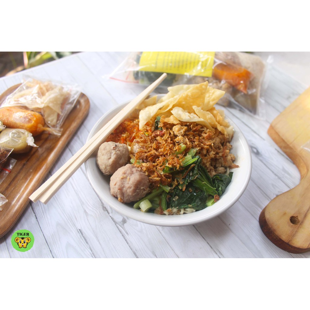 

Mie Ayam Bakso / Mie Yamin Bakso Frozen