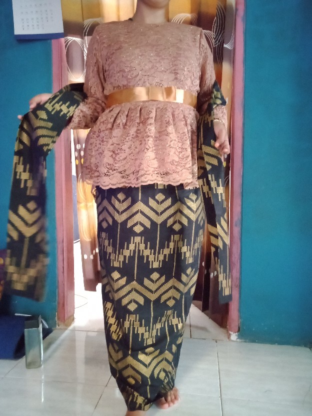 Set Batik Couple Adara Black (kemeja Batik, Rok Batik, Kebaya Adara Black)