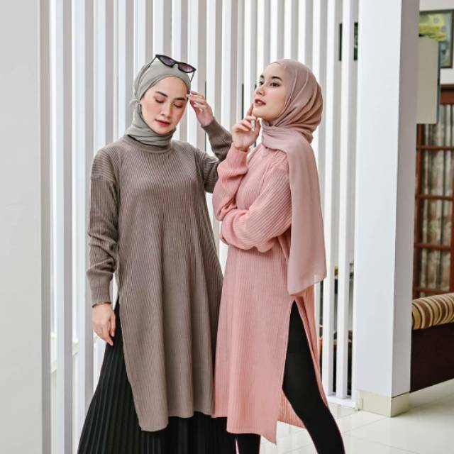 Pakaian wanita model gamis polos