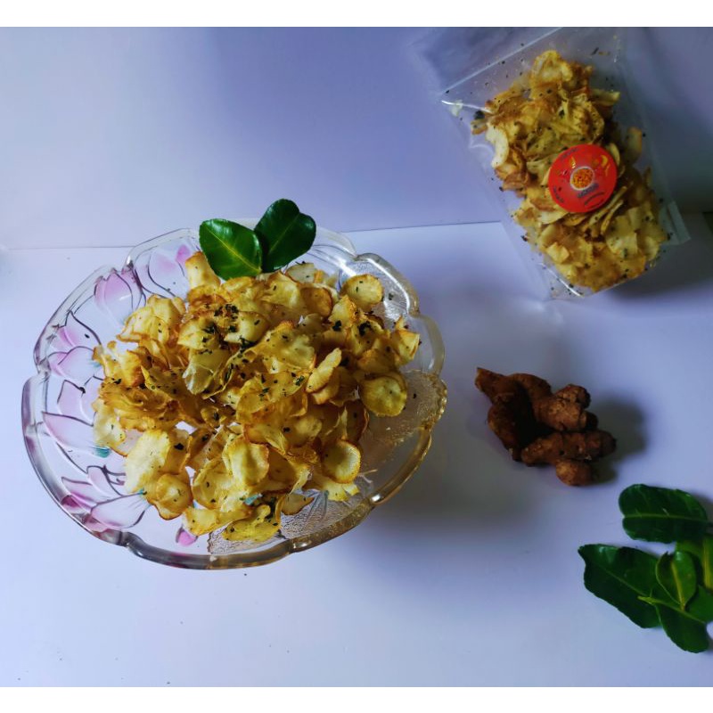 

kripik singkong asin dengan ekstrak daun jeruk dan kencur