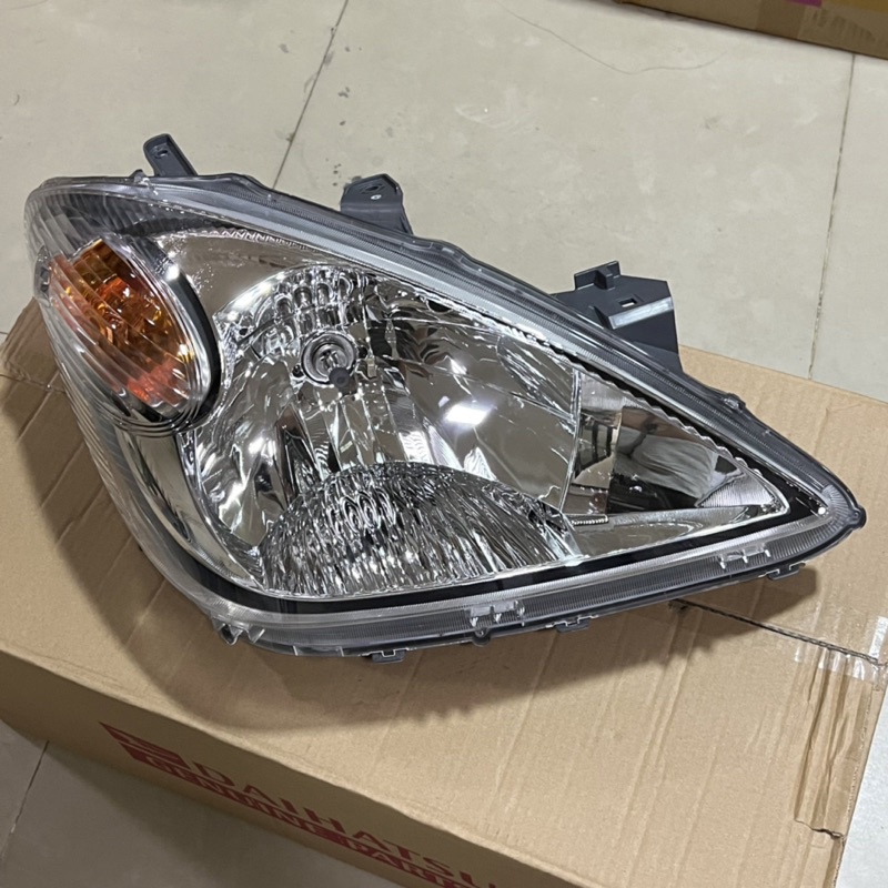 Headlamp Lampu Depan Daihatsu Xenia Avanza 2004-2005 Non VVT-i Old Gen 1 RH Kanan 81110-BZ010-001