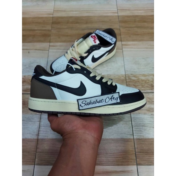 Sepatu Air Jordan 1 Low Travis Scott Dark Mocha