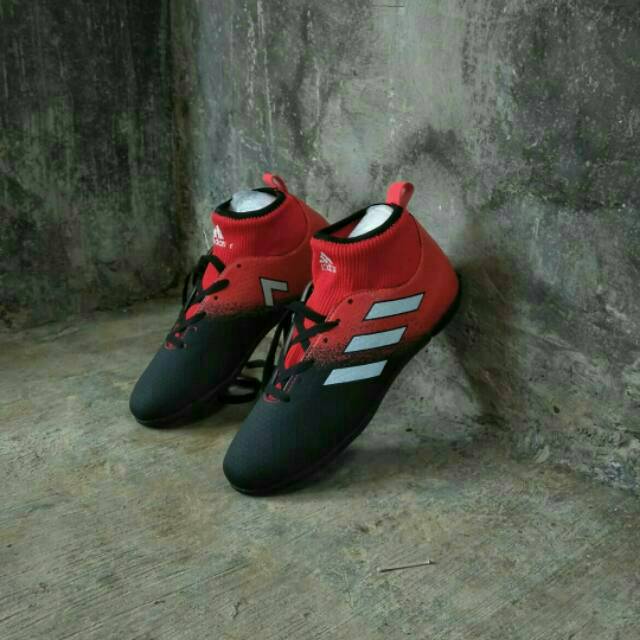 Sepatu bola Adidas grosir
