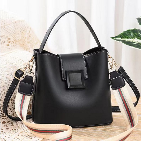 237, tas wanita selempang import fashion tas wanita cantik best seller terlaris dan terkiniian rdie fashion wanita terbaikk